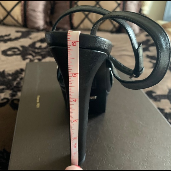 Gucci Shoes heels Black studs ankle strap Authentic  New $775 - Picture 7 of 7